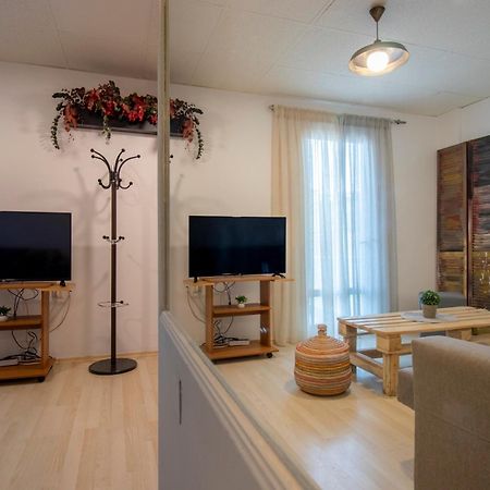Modern City Apt In The Heart Of Heraklion Exteriör bild